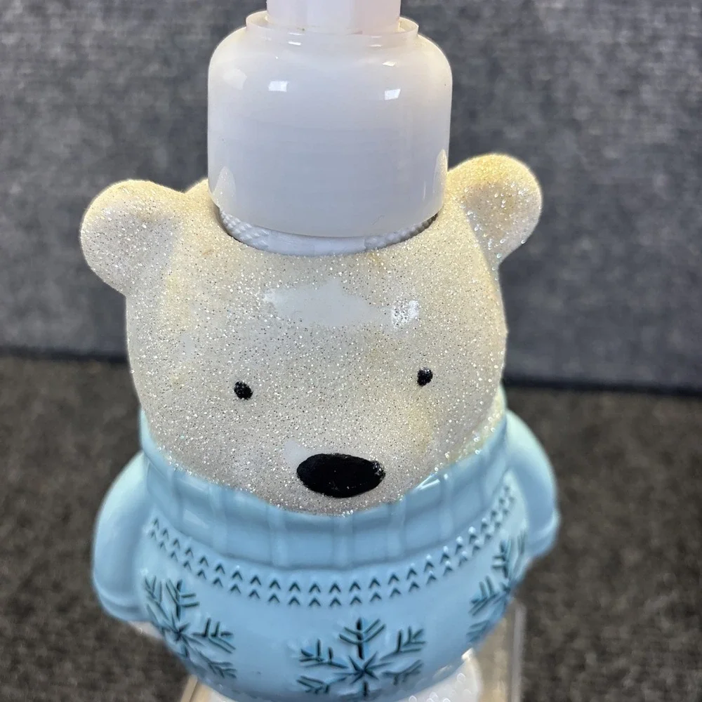 Bath & Body Works~Polar Bear Soap Dispenser~Blue Sweater/Ceramic/Glitter